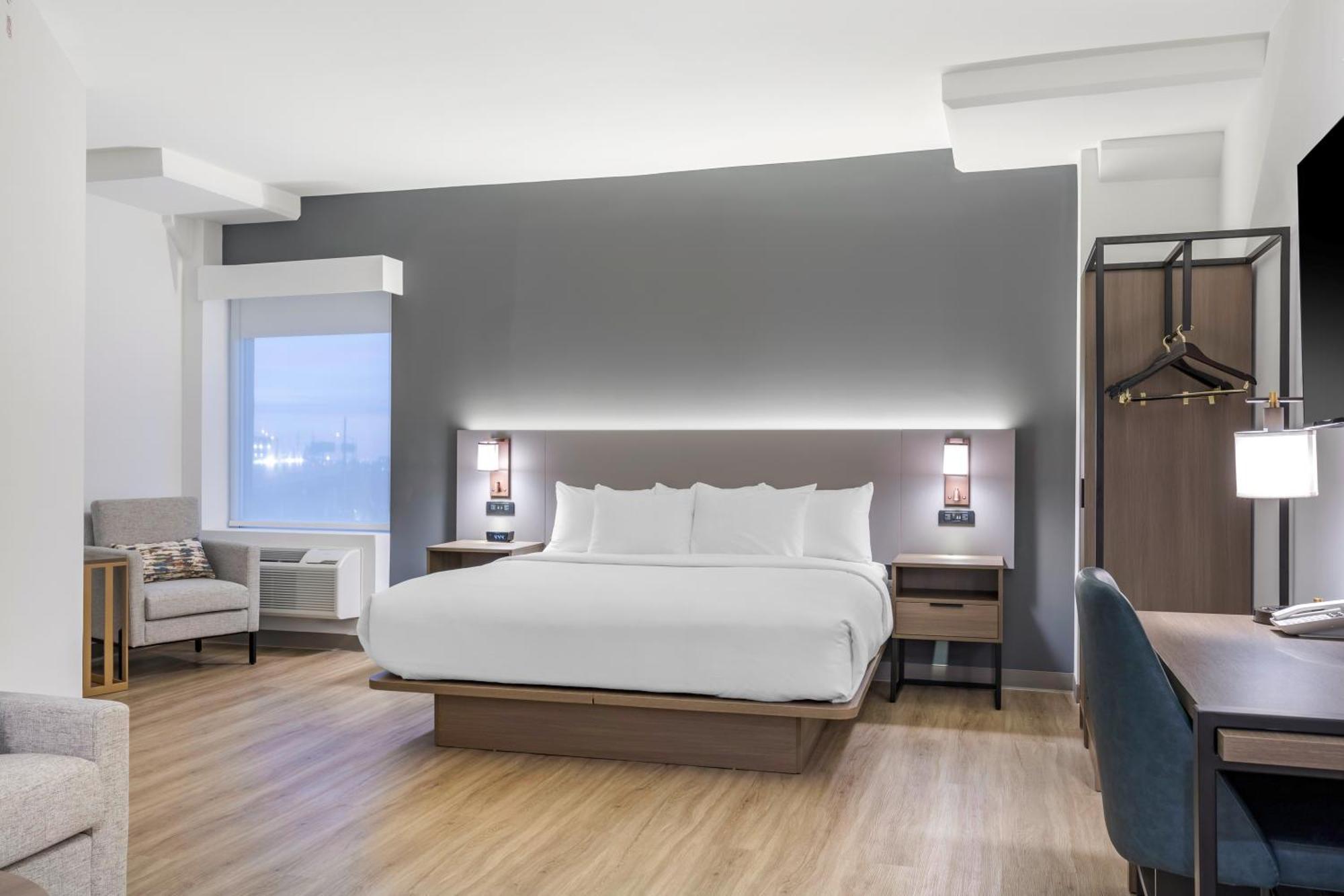 Comfort Inn & Suites Newark Liberty International Airport Экстерьер фото