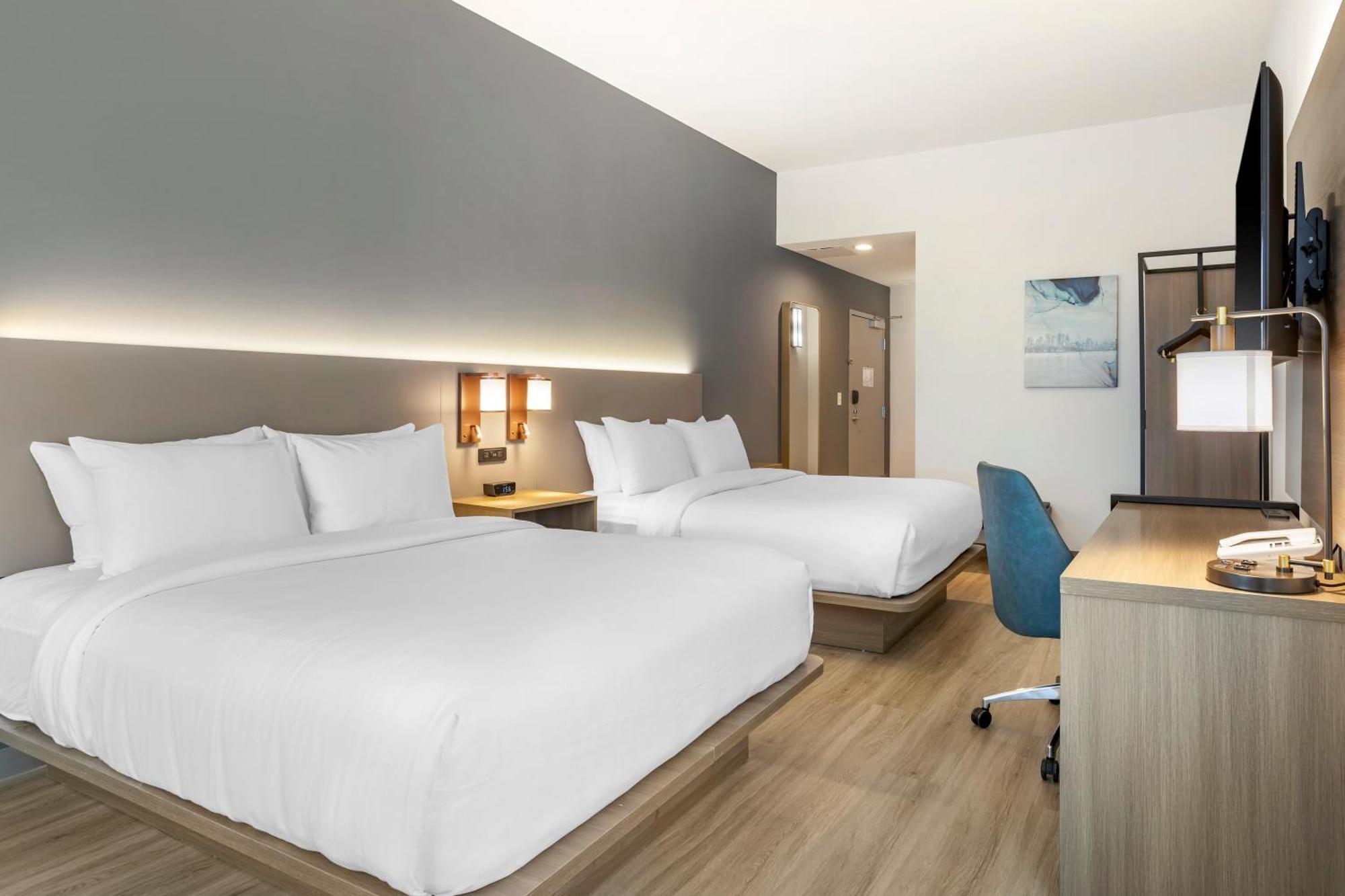 Comfort Inn & Suites Newark Liberty International Airport Экстерьер фото