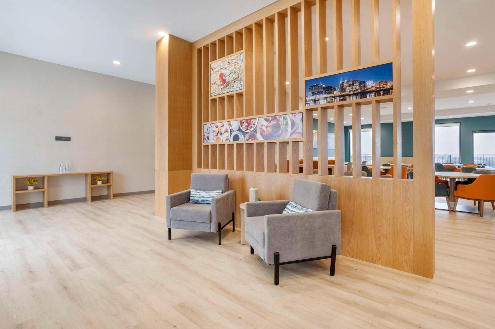 Comfort Inn & Suites Newark Liberty International Airport Экстерьер фото