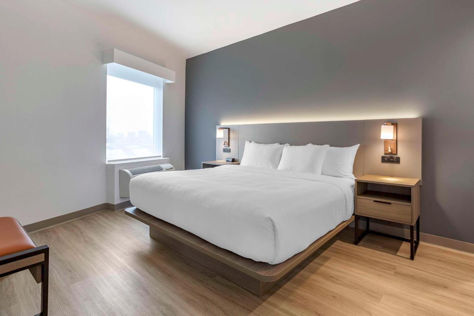 Comfort Inn & Suites Newark Liberty International Airport Экстерьер фото