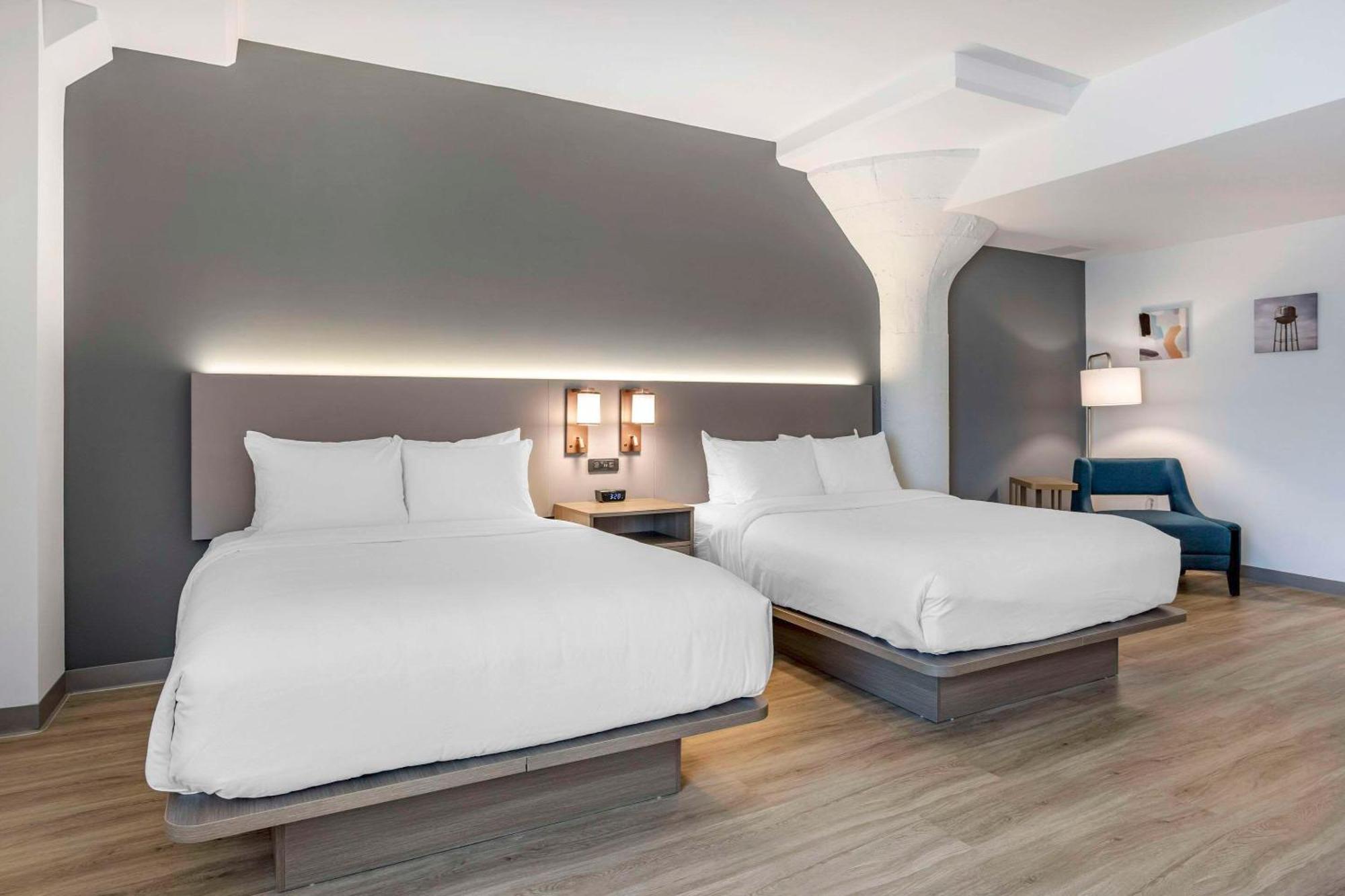 Comfort Inn & Suites Newark Liberty International Airport Экстерьер фото