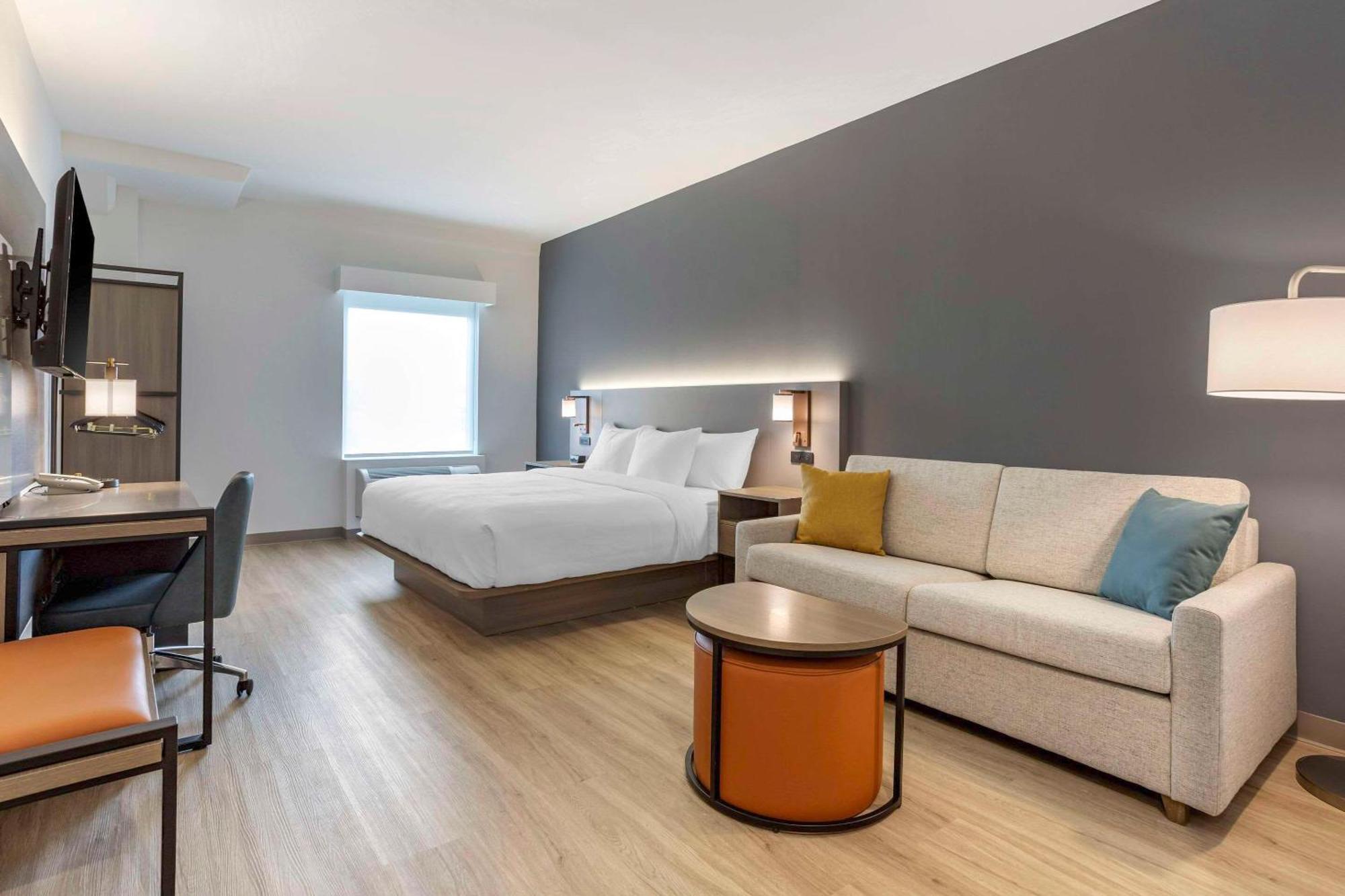Comfort Inn & Suites Newark Liberty International Airport Экстерьер фото