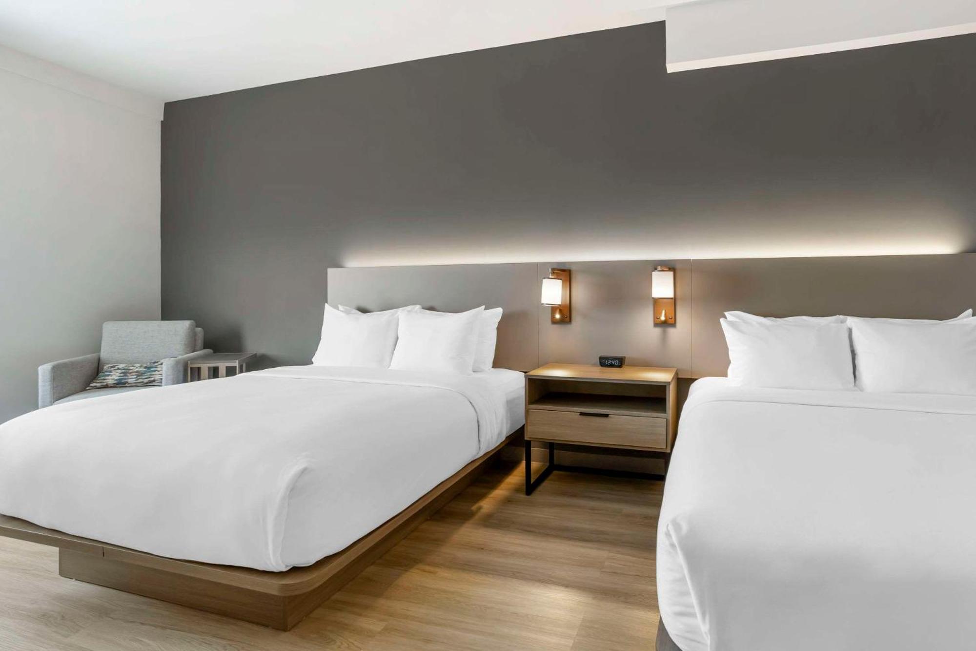 Comfort Inn & Suites Newark Liberty International Airport Экстерьер фото