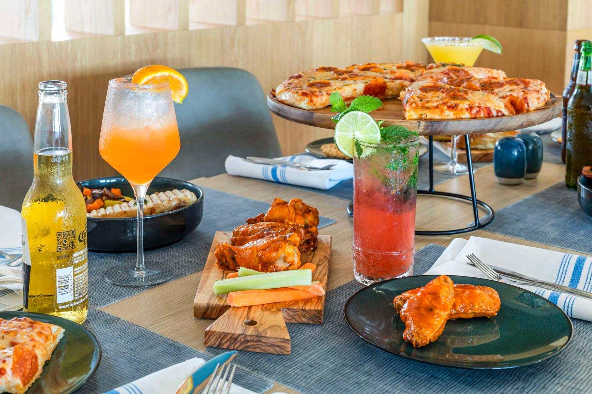 Comfort Inn & Suites Newark Liberty International Airport Экстерьер фото